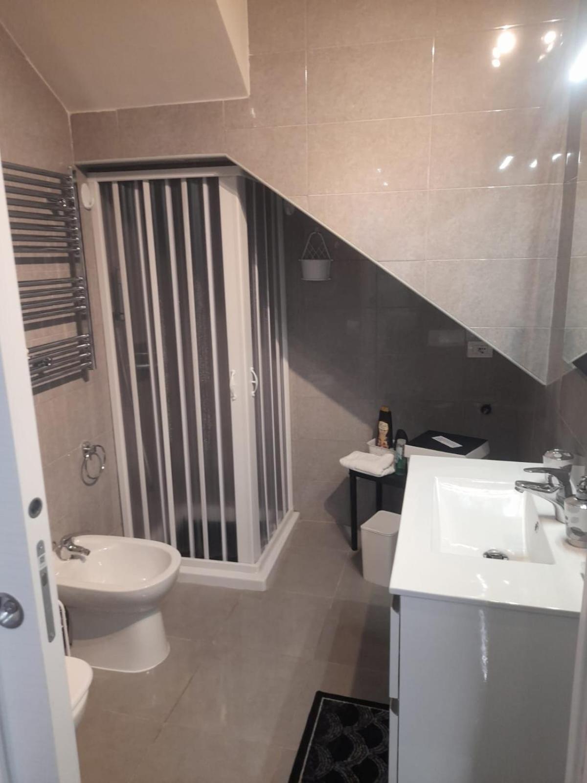 Lux House Naples Airport Hotel Екстериор снимка