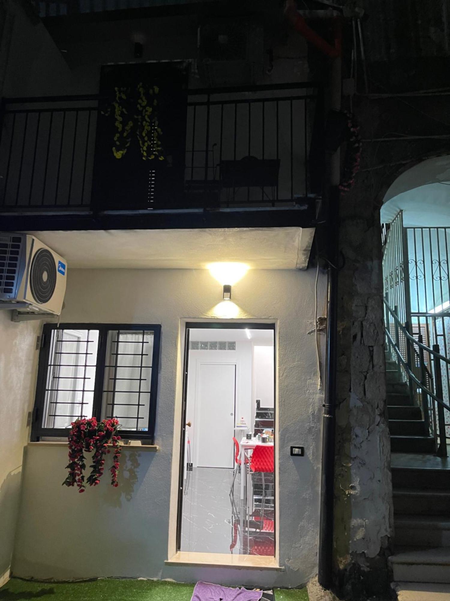 Lux House Naples Airport Hotel Екстериор снимка