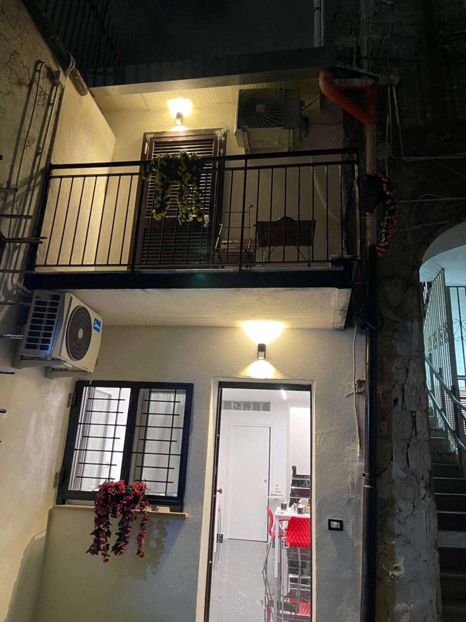 Lux House Naples Airport Hotel Екстериор снимка